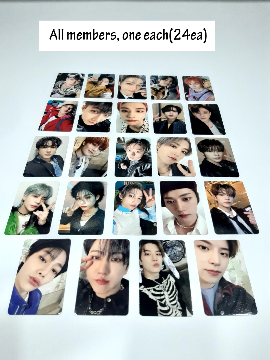 ★★★★★ (5-STAR) - all album photocard(24pcs)